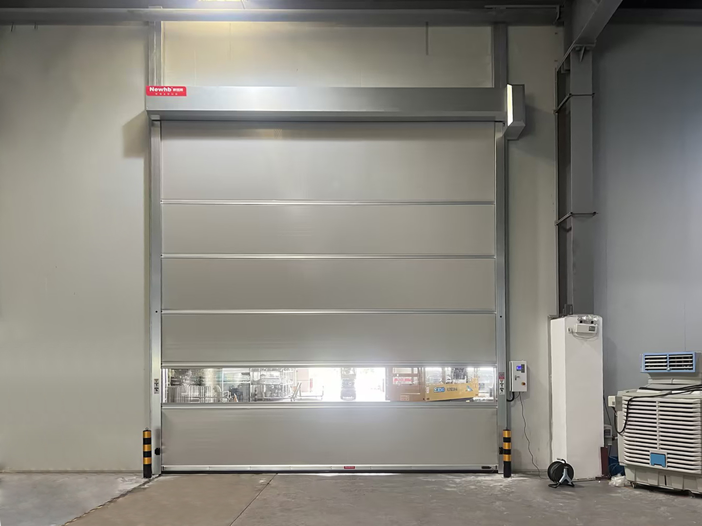 昆山新恒邦门业“量身定制”，为丰田汽车（常熟）零部件有限公司焕新PVC快速卷帘门